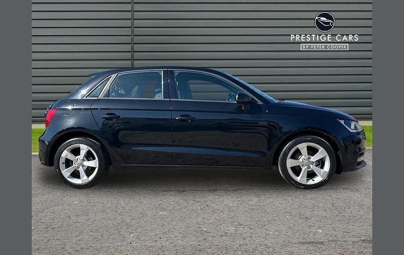 Begagnad Audi A1 Sport 94 HK (69 kW) 2018 Svart Halvkombi