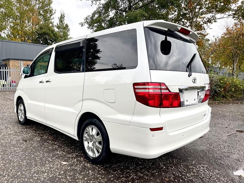 Used Toyota Alphard Premium 2006 Pearl white MPV