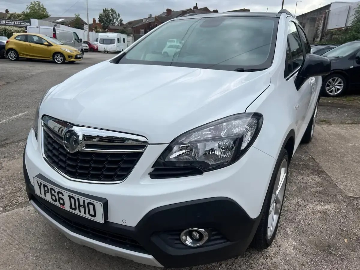Used Vauxhall Mokka Edition 136 HP (100 kW) 2016 White SUV