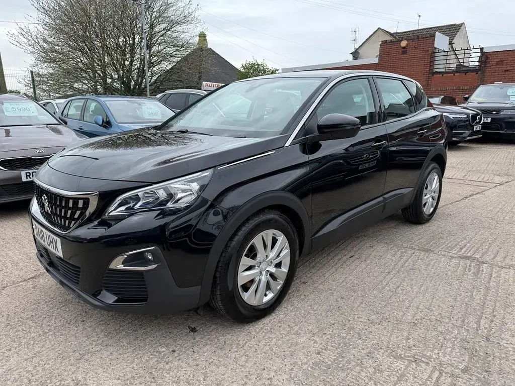 Used Peugeot 3008 Active 118 HP (86 kW) 2018 Black SUV