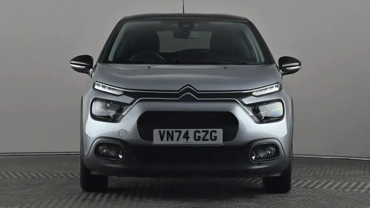 Usado Citroën C3 PureTech 83 HP (61 kW) 2024 Cinzento Citadino