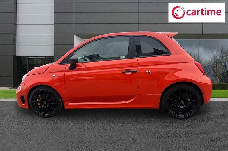 Used Abarth 695 180 HP (132 kW) 2023 Orange Hatchback