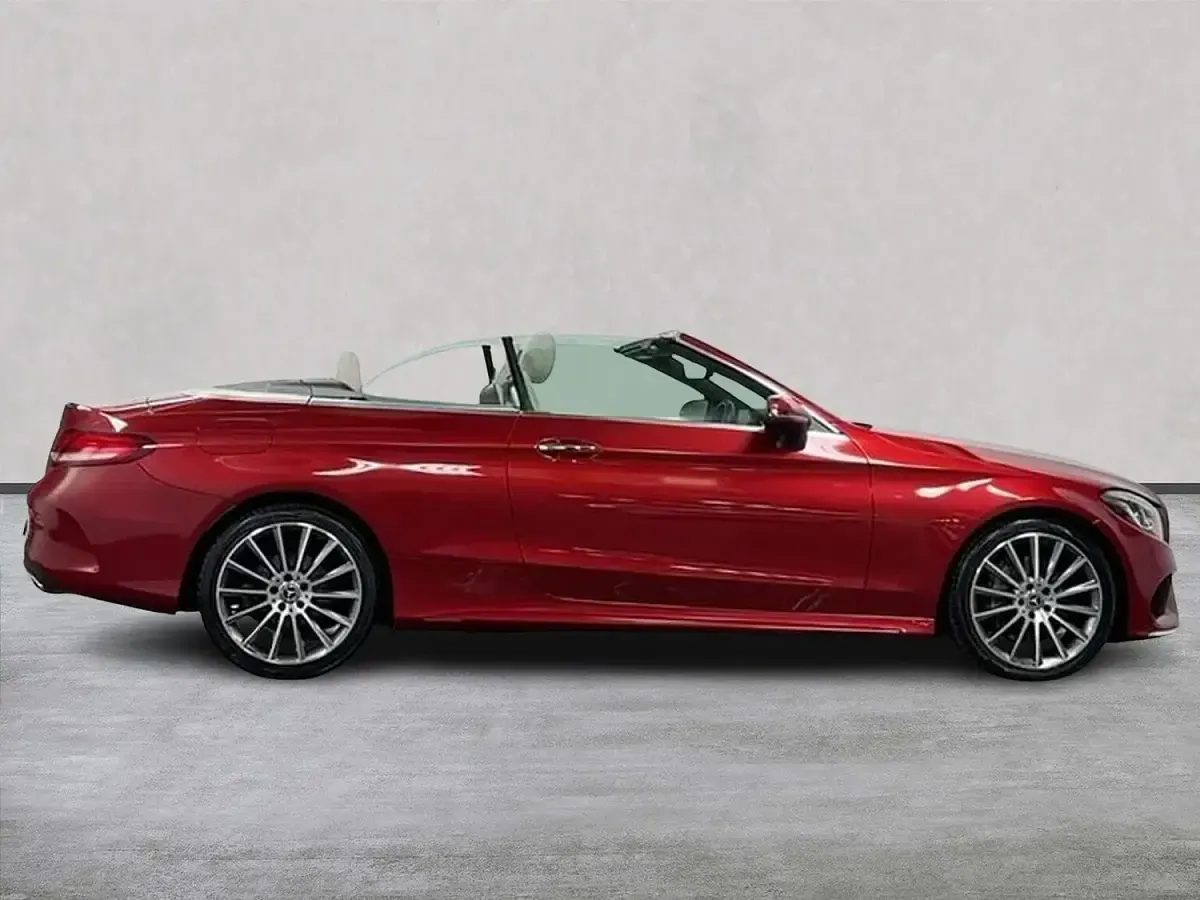 Used Mercedes C300 AMG Line Premium Plus 245 HP (180 kW) 2018 Red Cabriolet