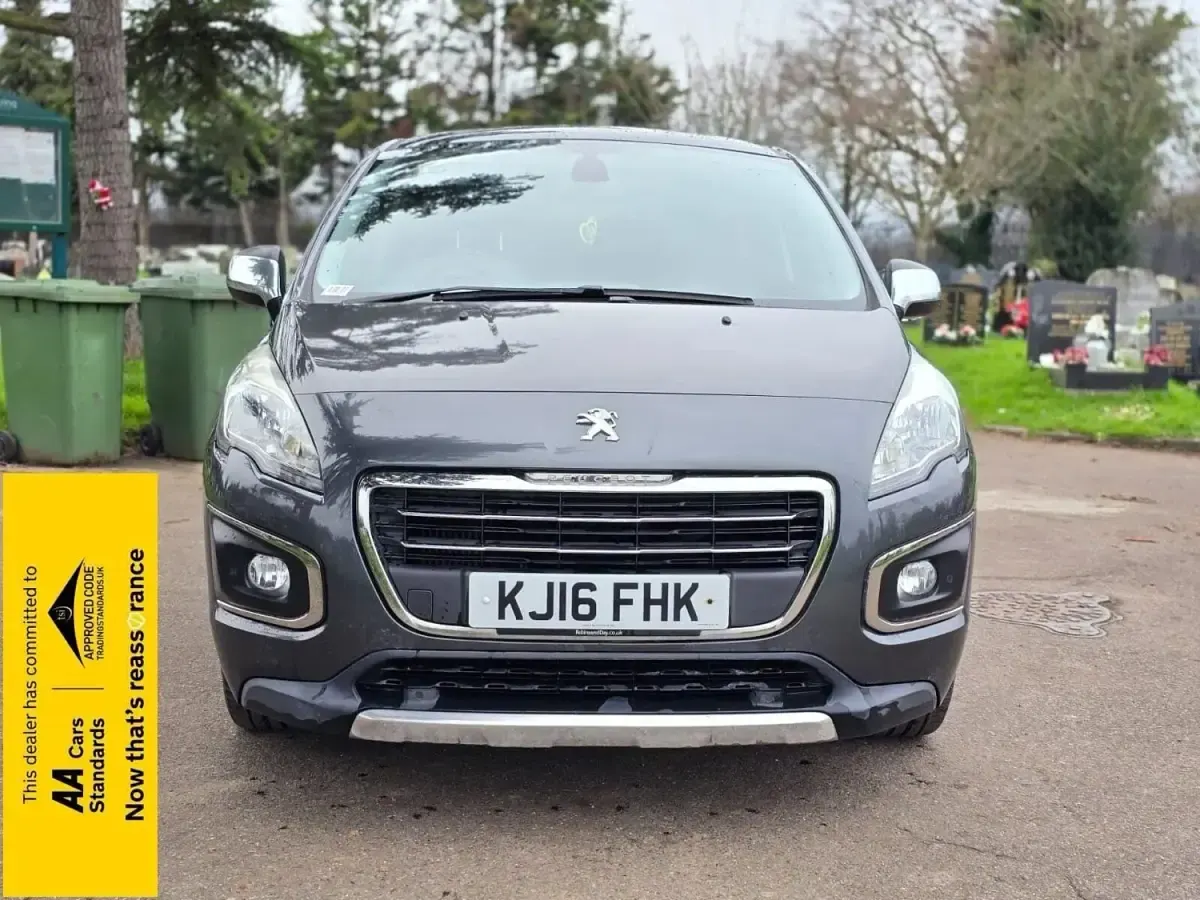 Begagnad Peugeot 3008 Allure 2016 Grå Halvkombi