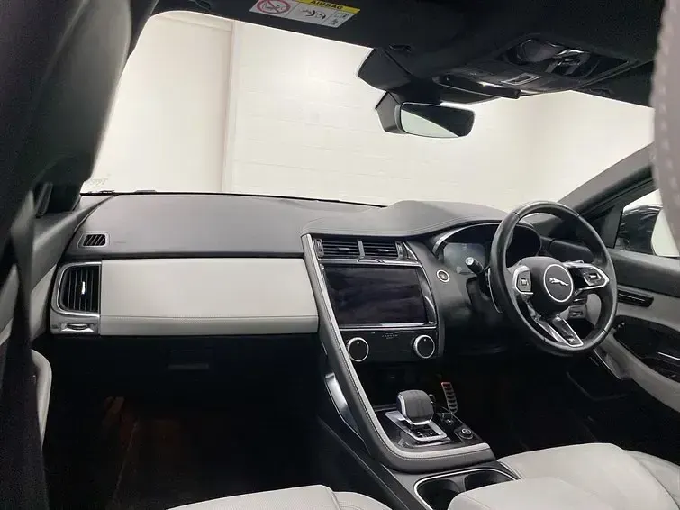 Używany Jaguar E-Pace R-Dynamic 2023 Szary SUV