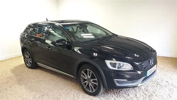 Black Used 2016 Volvo V60 Estate | £7,980 (Good price) - Image 1/1