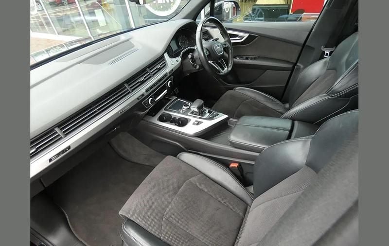 Used Audi Q7 S-Line 267 HP (196 kW) 2017 Black SUV