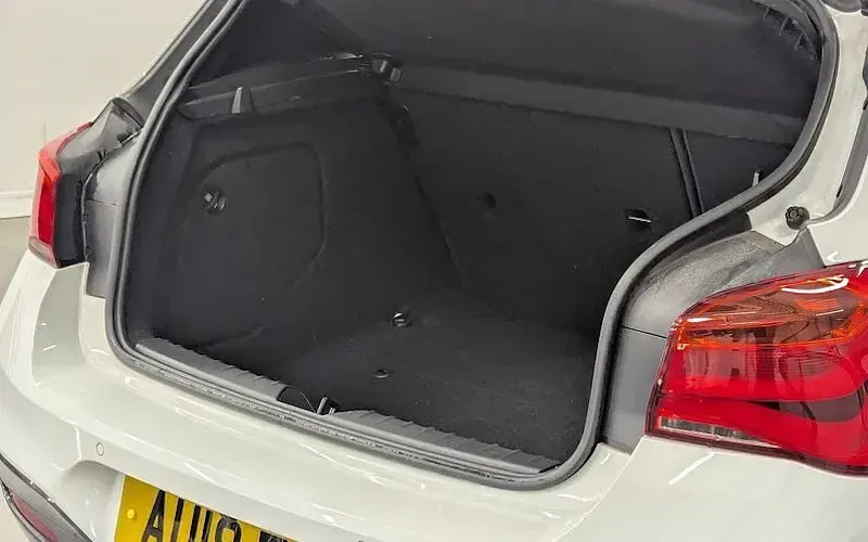 Used BMW 118 M Sport 150 HP (110 kW) 2018 White Hatchback