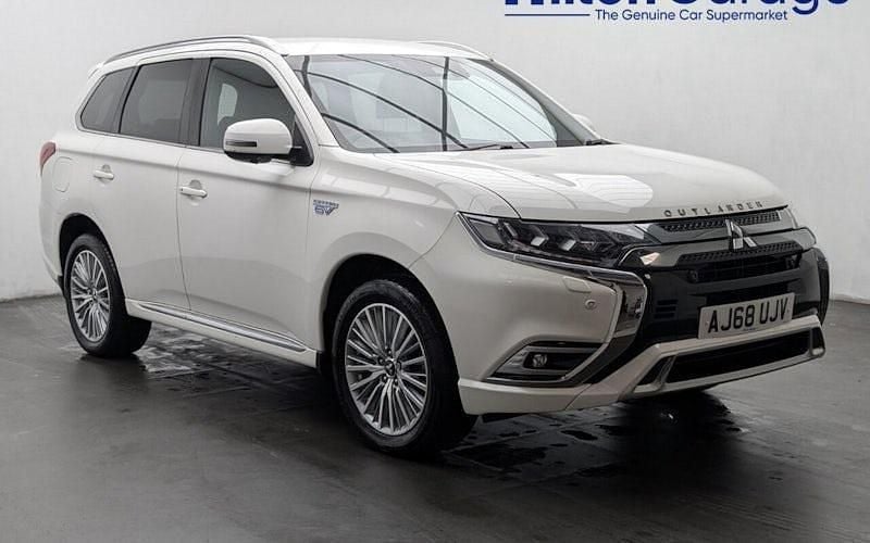 White Used 2019 Mitsubishi Outlander P-HEV Estate | £13,550 (Fair price) - Image 1/4