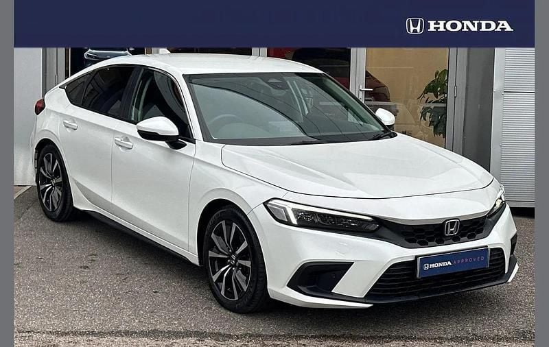 Used Honda Civic Elegance 143 HP (105 kW) 2024 Platinum white Hatchback