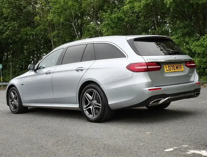 Used Mercedes E300 AMG line 306 HP (225 kW) 2020 Silver Estate