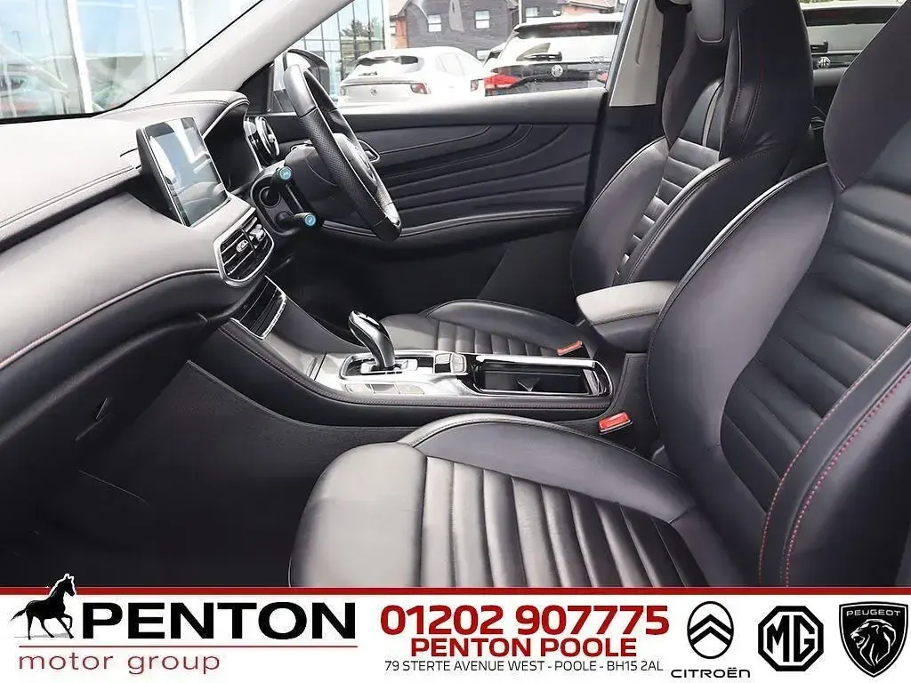 Usado MG HS Trophy 258 HP (189 kW) 2023 Prateado SUV