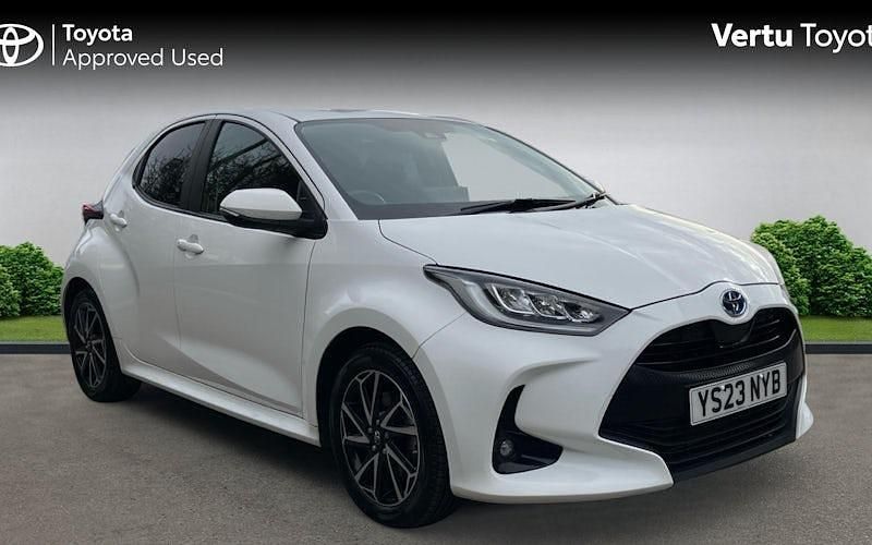 Used Toyota Yaris Hybrid Design 116 HP (85 kW) 2026 Hatchback