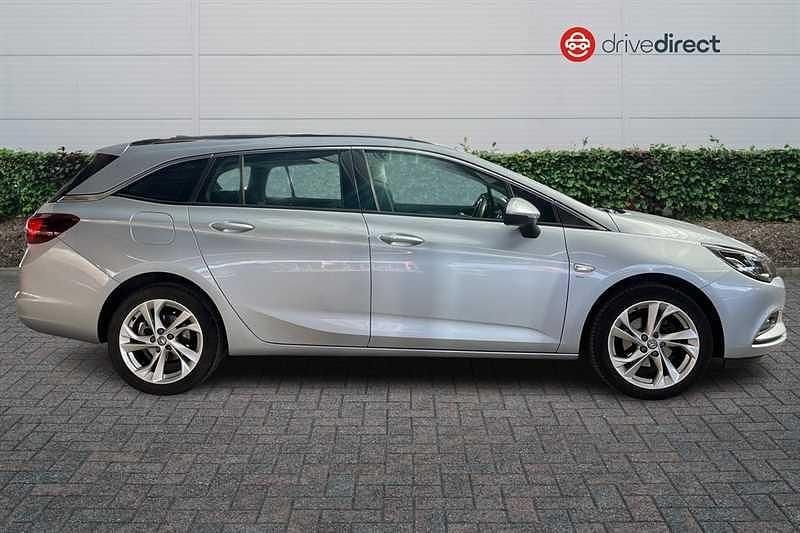 Used Vauxhall Astra SRi 2019 Silver Estate