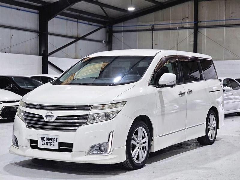 Used Nissan Elgrand 2012 White MPV