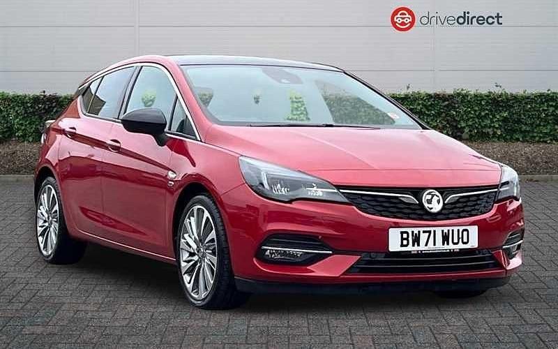 Used Vauxhall Astra Edition 145 HP (106 kW) 2021 Red Hatchback