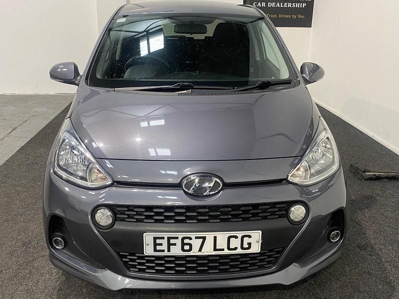 Used Hyundai i10 Premium 87 HP (63 kW) 2017 Grey Hatchback