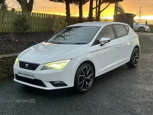 Used Seat Leon SE 110 HP (80 kW) 2015 White Hatchback