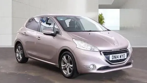 Used Peugeot 208 Allure 2014 Pink Hatchback