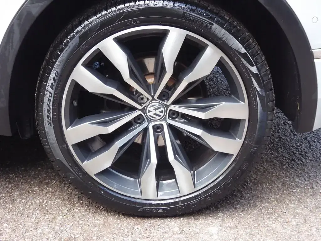 Used VW Tiguan R-line 150 HP (110 kW) 2019 Silver SUV