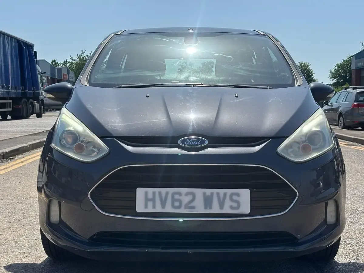 Used Ford B-MAX Titanium 100 HP (73 kW) 2012 Silver MPV