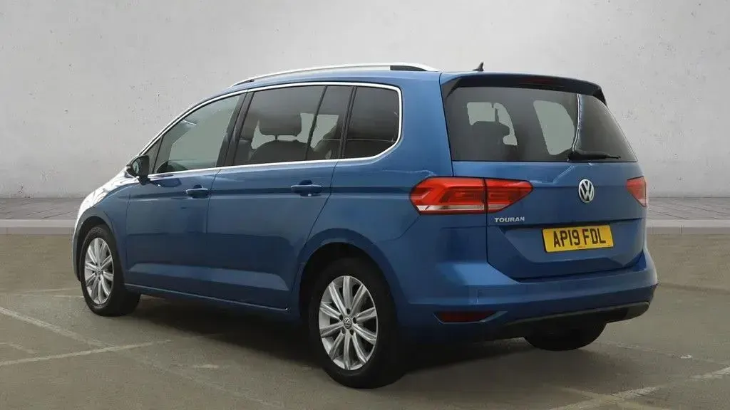 Used VW Touran SEL 150 HP (110 kW) 2019 Blue MPV