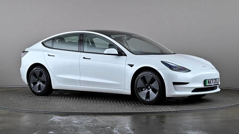 White Used 2021 Tesla Model 3 Standard Range Sedan | £18,698 (Fair price) - Image 1/3