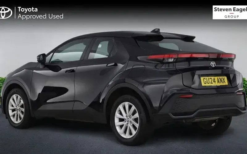 Used Toyota C-HR 140 HP (102 kW) 2026 SUV