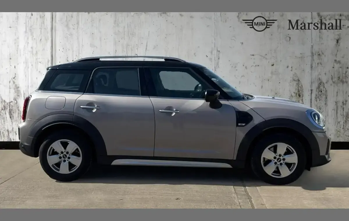 Usado Mini Cooper Countryman Classic 136 CV (100 kW) 2021 Gris SUV