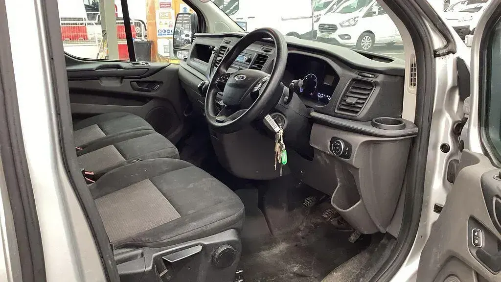 Used Ford Transit Custom 105 HP (77 kW) 2019 Silver Van