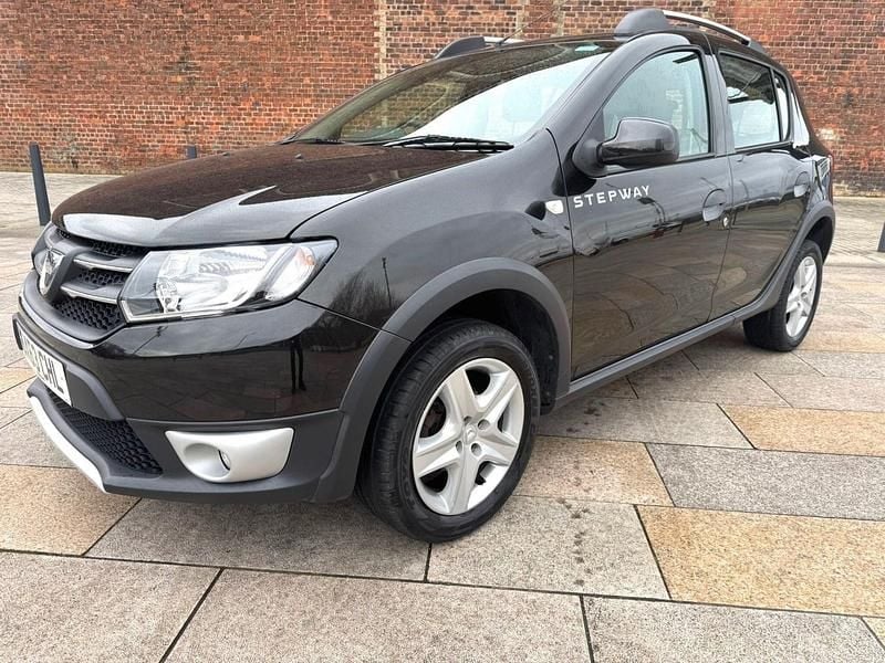 Used Dacia Sandero Lauréate 90 HP (66 kW) 2013 Black Hatchback