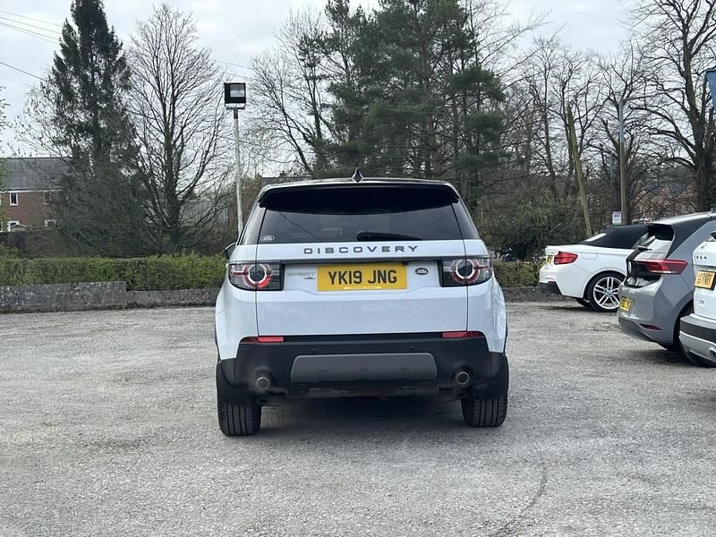 Used Land Rover Discovery Sport Landmark 180 HP (132 kW) 2019 White SUV