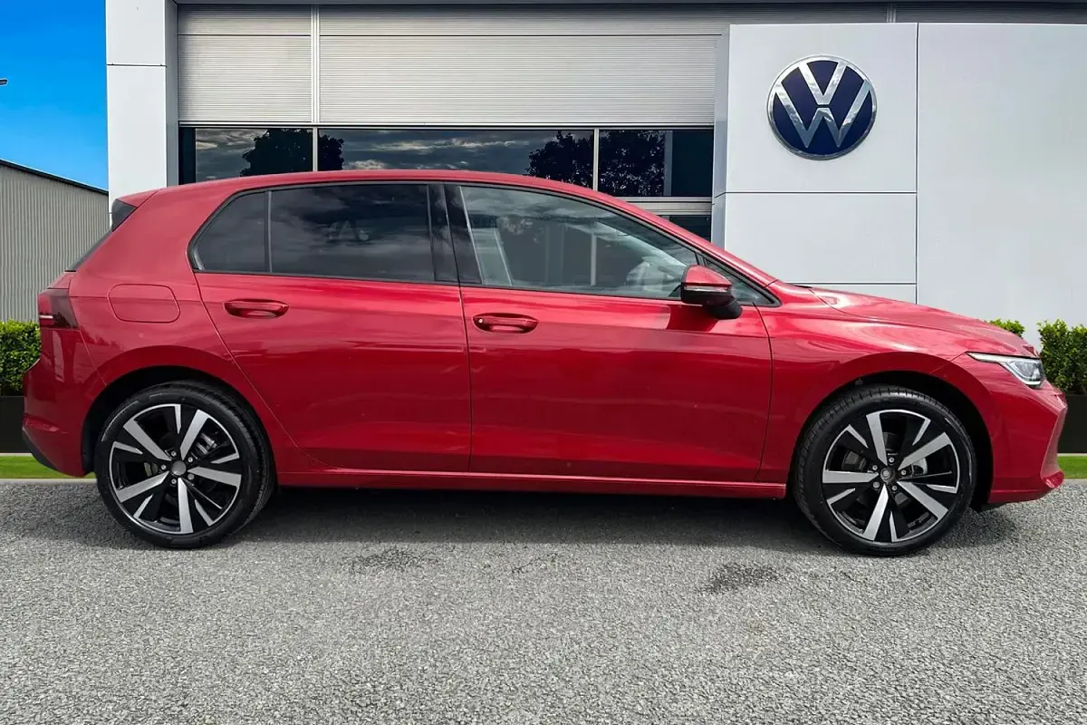 New VW Golf VIII Match 116 HP (85 kW) 2026 Red Hatchback