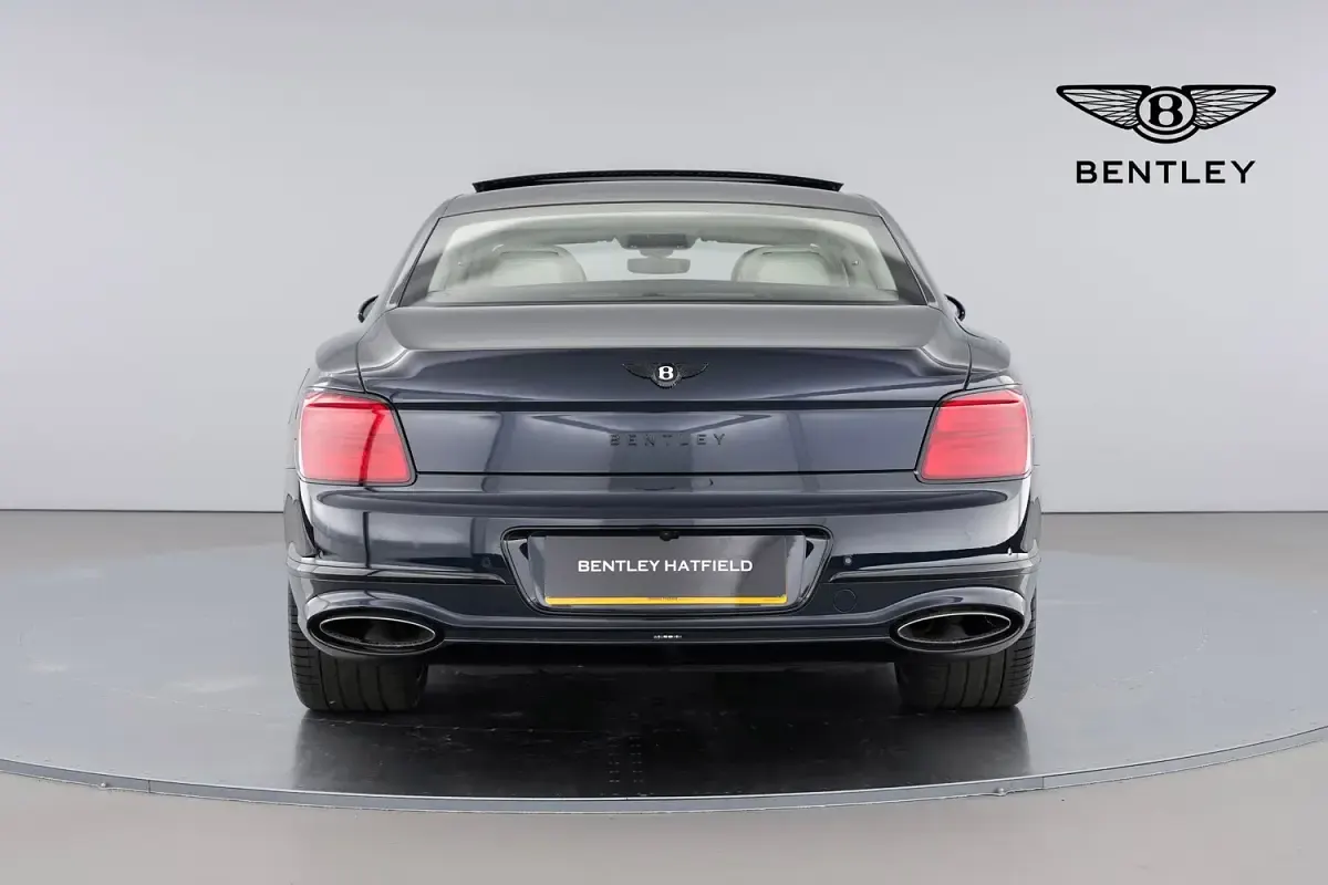 Used Bentley Flying Spur 670 HP (492 kW) 2025 Blue Sedan