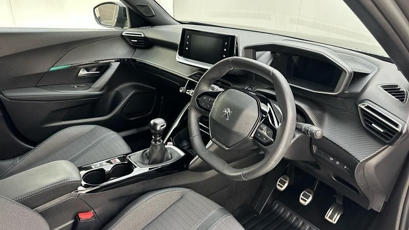 Used Peugeot 2008 Allure+ 130 HP (95 kW) 2023 Grey SUV