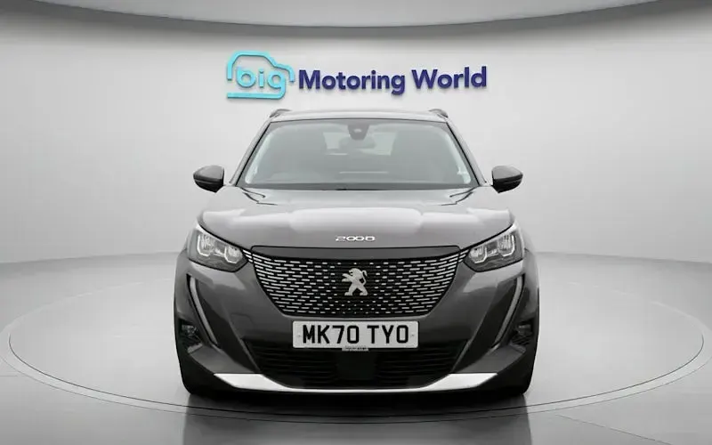 Used Peugeot 2008 Allure Premium 131 HP (96 kW) 2022 SUV