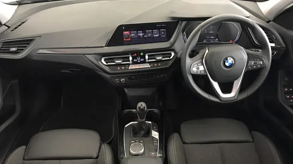 Used BMW 118 Sport Line 138 HP (101 kW) 2019 Grey Hatchback