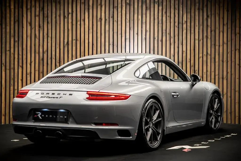 Used Porsche 911 Carrera T 370 HP (272 kW) 2018 Silver Coupe