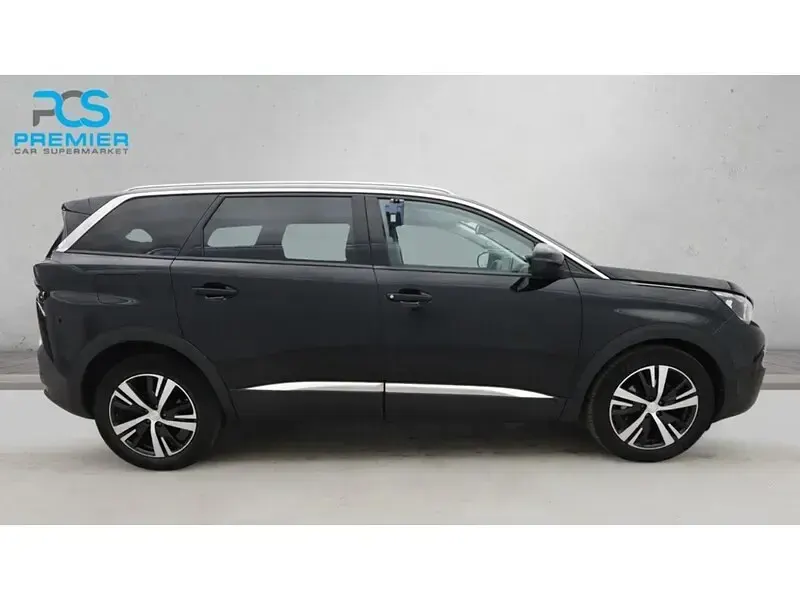 Used Peugeot 5008 Allure 129 HP (94 kW) 2020 Nera black SUV