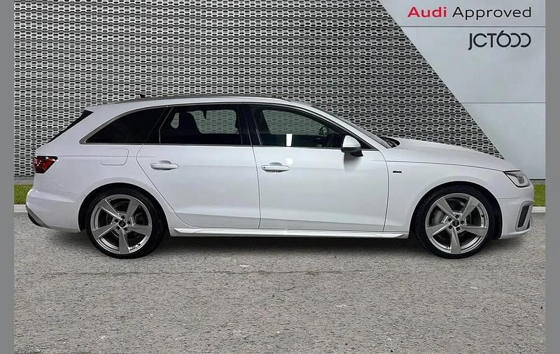 Used Audi A4 S-Line 200 HP (147 kW) 2023 White Estate