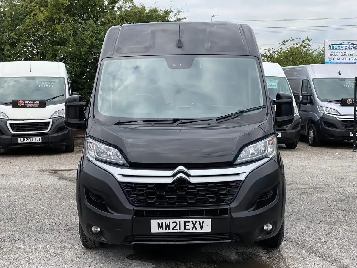 Used Citroën Relay 140 HP (102 kW) 2021 Black Van