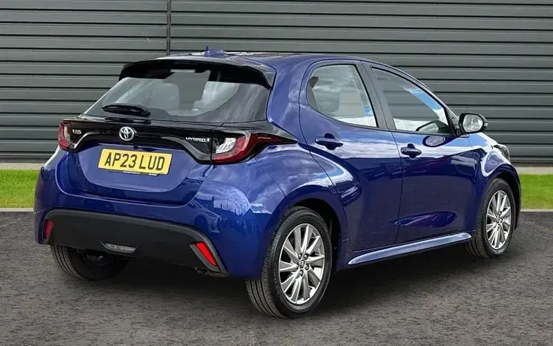 Second-hand Toyota Yaris Hybrid 116 CP (85 kW) 2026 Hatchback