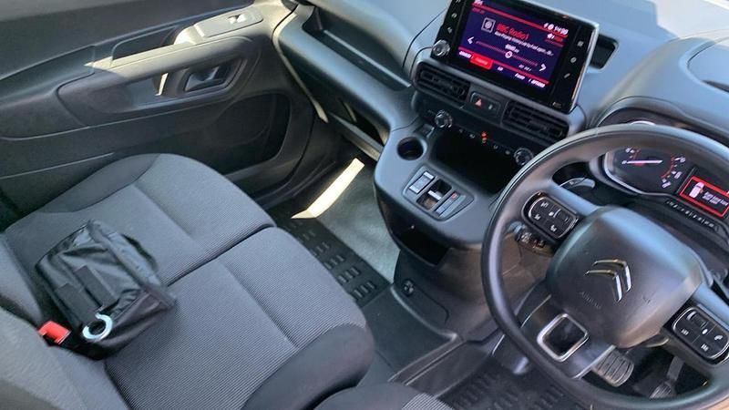 Grey Used 2024 Citroën Berlingo MPV | £15,958 (Good price) - Image 1/4