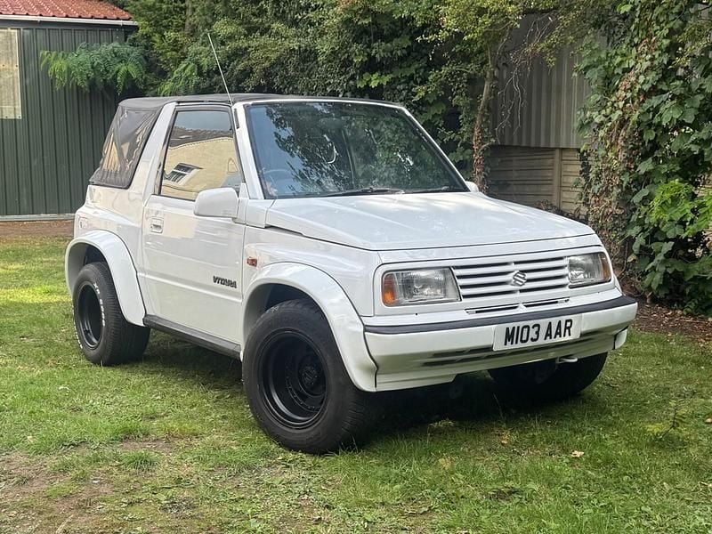 White Used 1995 Suzuki Vitara Cabriolet | £2,950 - Image 1/4
