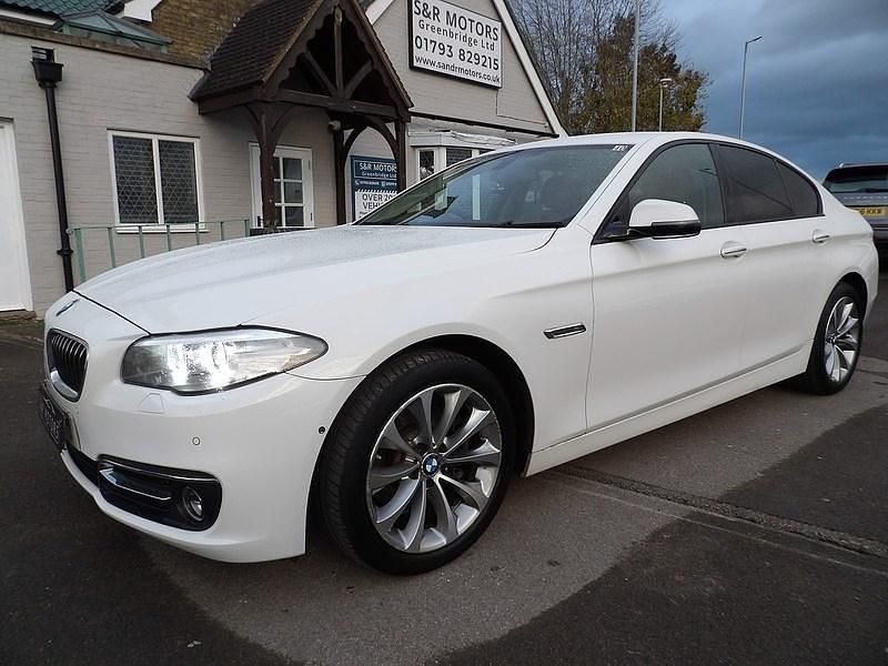 White Used 2015 BMW 520 Luxury Line Sedan | £10,995 (Expensive) - Image 1/4
