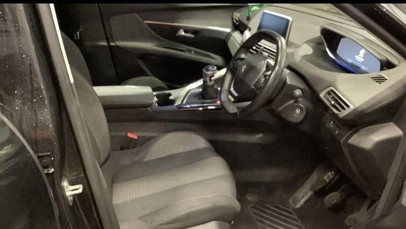 Used Peugeot 3008 Active 120 HP (88 kW) 2017 Black SUV