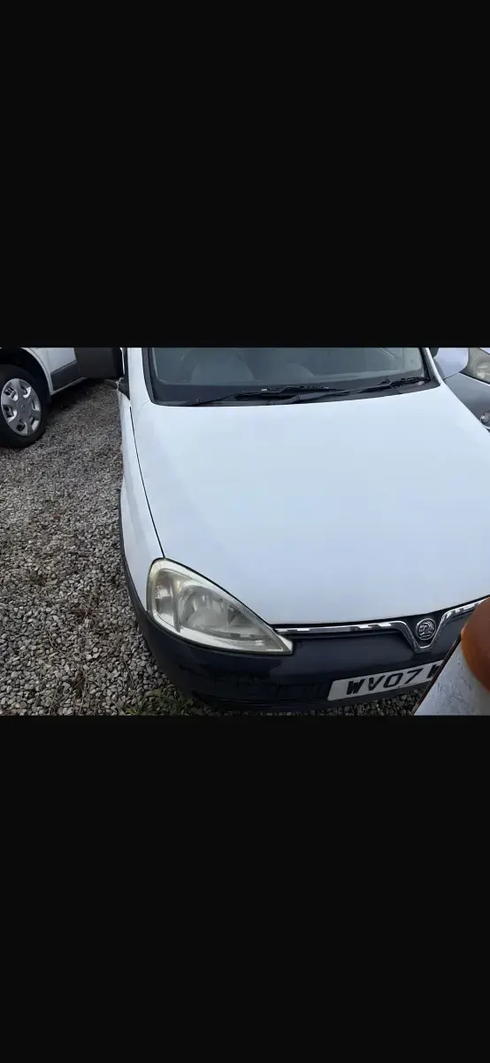 Used Vauxhall Combo 75 HP (55 kW) 2007 White MPV