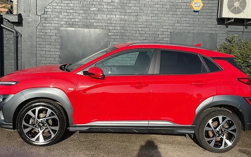 Used Hyundai Kona Premium 120 HP (88 kW) 2022 Red SUV
