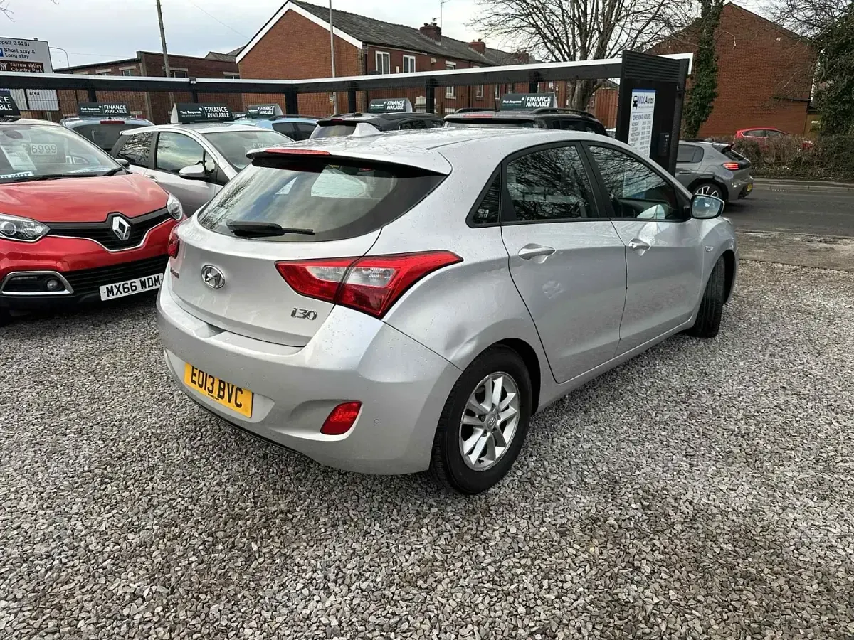 Used Hyundai i30 Active 108 HP (79 kW) 2013 Silver Hatchback