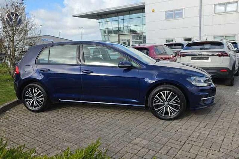 Used VW Golf VII SE 150 HP (110 kW) 2018 Blue Hatchback